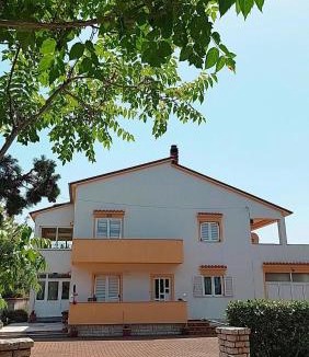 Mundanije Apartment | Apartmani Katarina