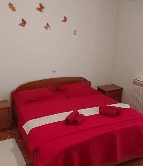 Mundanije Apartment | Apartmani Katarina