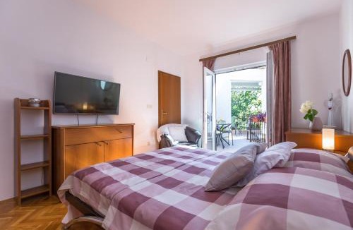 Krvavica House | Apartmani Lovrenco