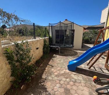 Grebastica Apartment | Apartmani "Mary"