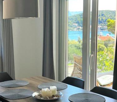 Zrnovo Apartment | Apartmani Teuta