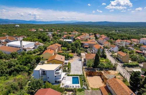 Omisalj Apartment | Apartmani Vila Mara M 4 heated pool and whirpool