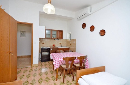 Jadrtovac Apartment | Apartment ∙ 1 bedroom ∙ 4 guests