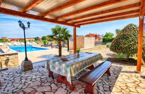 Valbandon Apartment | Apartment 1376/12962 (Istria - Valbandon), 500m from the beach