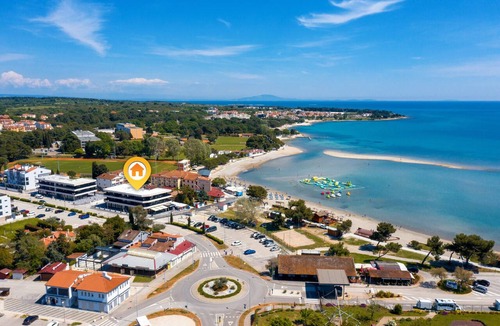 Pomer Apartment | Apartment 20m from the beach | New vacation accommodation with WLAN, satellite TV, air conditioning