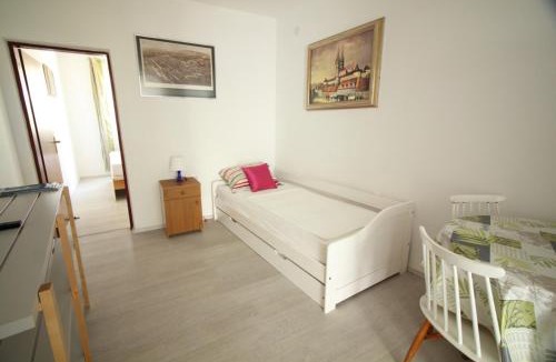 Sveti Vid-Miholjice Apartment | Apartment 4693-2 for max. 4 pers. in Malinska