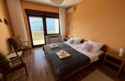 Starigrad Apartment | Apartment 77 with Pool and Beach