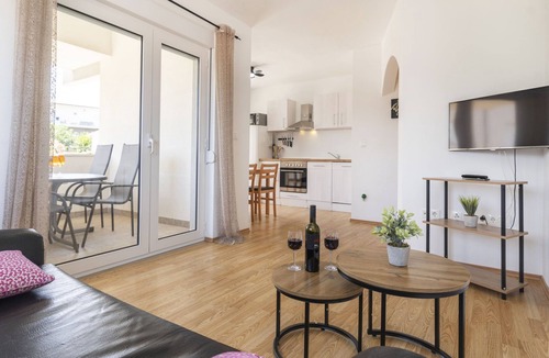 Slatine Apartment | Apartment Anđa by Interhome