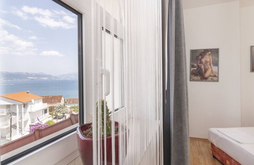 Slatine Apartment | Apartment Anđa by Interhome