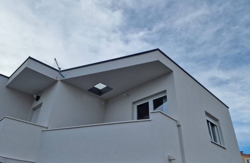 Kastel Novi Apartment | Apartment Antonio with balcony, near the beach