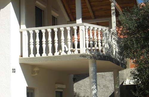 Bilice Apartment | Apartment Bilice, 100m from the sea, ideal for small children and boat owners