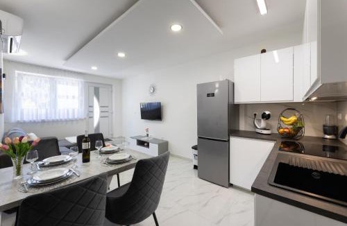 Kastel Luksic Apartment | Apartment Coastal Charm