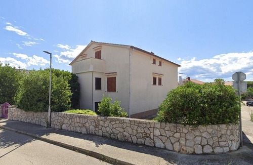 Cres Apartment | Apartment Cres 12609a