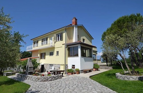Omisalj Apartment | Apartment Dada in Krk/Omišalj - 3 persons, 1 bedrooms