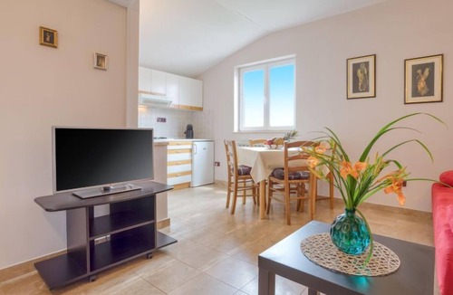 Spadici Apartment | Apartment Daria by Interhome