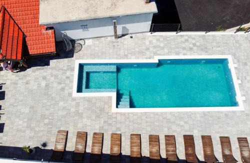 Cesarica Apartment | Apartment Delfin-2 by Interhome