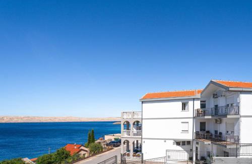 Cesarica Apartment | Apartment Delfin-4 by Interhome