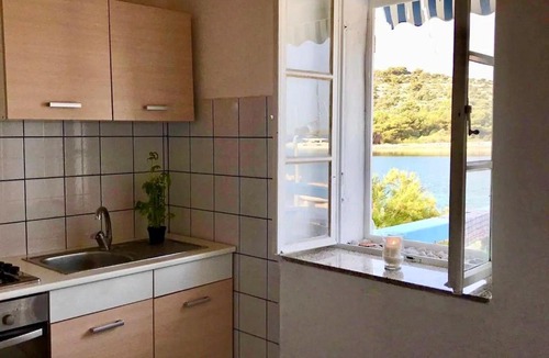 Kaprije Apartment | Apartment Denis