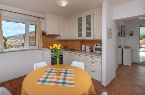 Trogir Apartment | Apartment Dinka