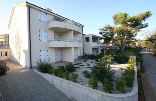 Silo Apartment | Apartment Djakovic Deni 1
