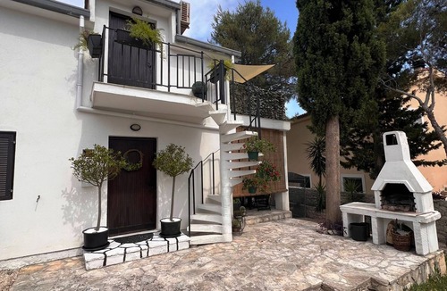 Cove Osibova (Milna) Apartment | Apartment Dolce Vita - 40 m to the sea & Beach-sleeps 3