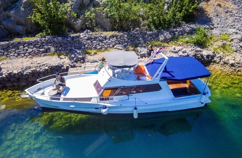 Dinjiska Apartment | Apartment Don - 90m from the sea: A4(5) - Dinjiska, Island Pag, Croatia