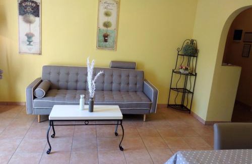 Fiorini Apartment | Apartment ELLY