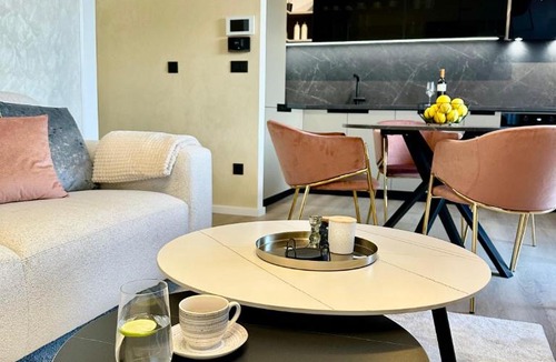 Novi Zagreb Apartment | Apartment EMMA Ciel with jacuzzi and sauna