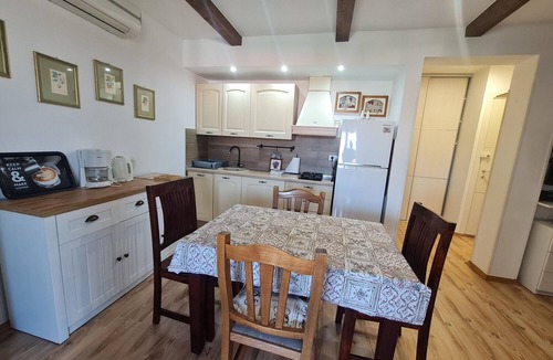 Brulo Apartment | Apartment Erna II close to the beach in Porec, Istria