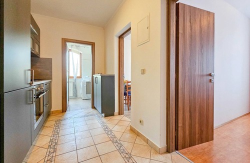 Crveni Vrh Apartment | Apartment für 3 Personen mit Meerblick by Interhome