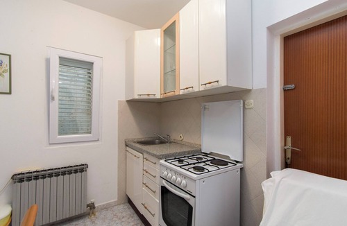 Mandre Apartment | Apartment Family Ribicic (121321-A4) - Mandre - island Pag