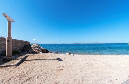 Mandre Apartment | Apartment Family Ribicic (121321-A4) - Mandre - island Pag