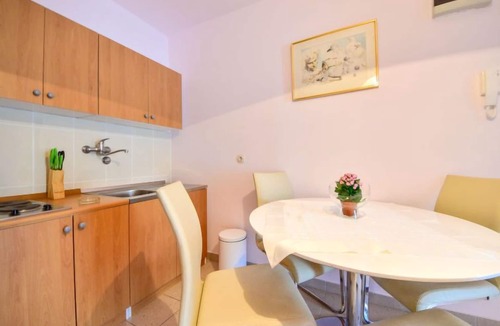Banjol Apartment | Apartment Fani by Interhome