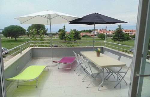 Valbandon Apartment | Apartment for 5 people, 150 m from the beach, with sea view - No. 3