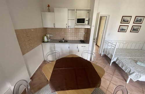 Kukci Apartment | Apartment G&G Red with swimming pool