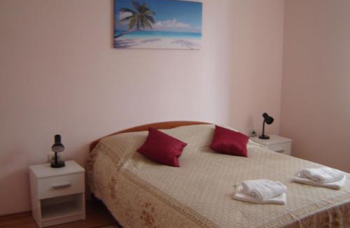 Koromacno Apartment | Apartment Gemütliches Appartment direkt am Strand by Interhome