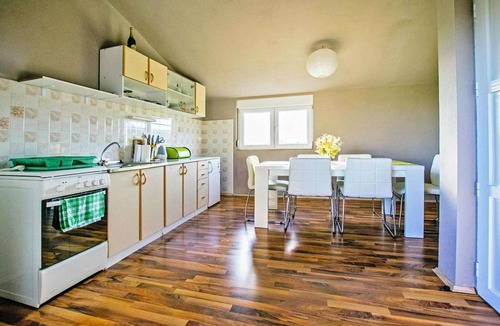 Starigrad Apartment | Apartment in Starigrad near Paklenica Park