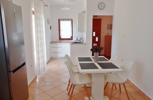 Starigrad Apartment | Apartment in Starigrad near Paklenica