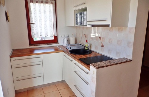 Starigrad Apartment | Apartment in Starigrad near Paklenica