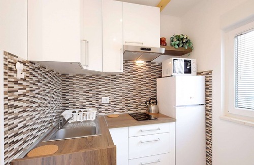 Silo Apartment | Apartment in Šilo near Sea Beach