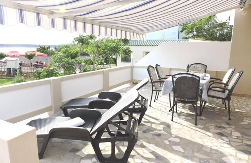 Barbat na Rabu Apartment | Apartment in Barbat with Seaview, Air condition, WIFI, Washing machine (4956-1)