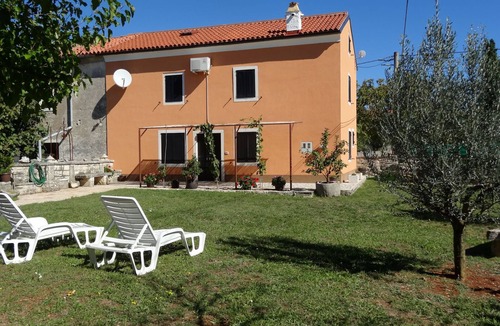 Rakalj House | Apartment in Croatia near the Coast