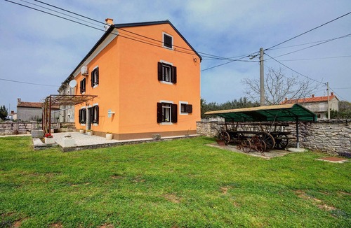 Rakalj House | Apartment in Croatia near the Coast