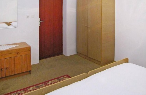 Stara Novalja Apartment | Apartment in house Srecko, Stara Novalja, on the beach