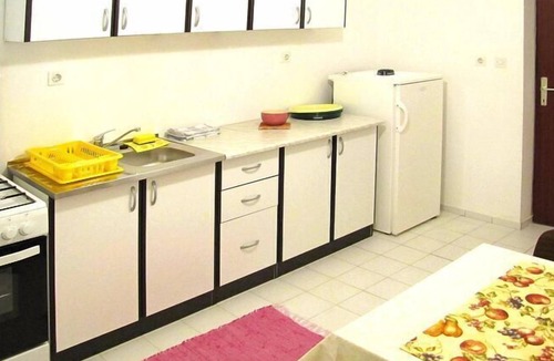 Stara Novalja Apartment | Apartment in house Srecko, Stara Novalja, on the beach