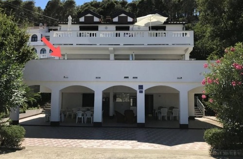 Rab Town Apartment | Apartment in Lopar with Seaview, Terrace, Air condition, WIFI (4607-1)