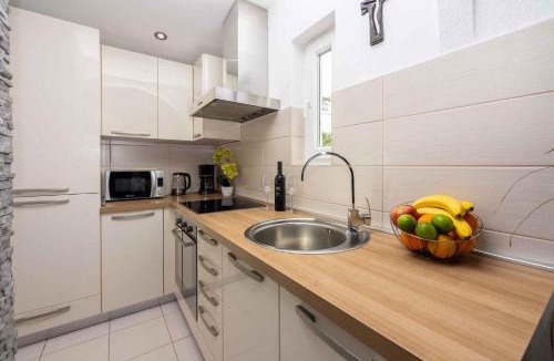 Selce Apartment | Apartment in Selce 39356