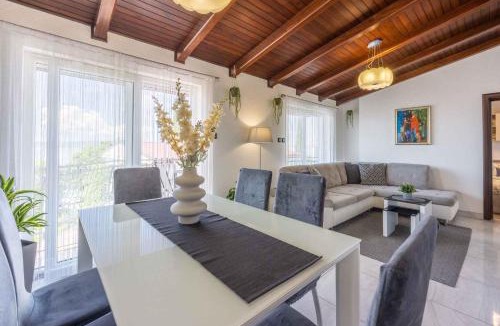 Selce Apartment | Apartment in Selce 39356