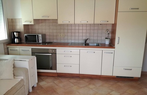 Zaboric Apartment | Apartment in Zaboric near the beach