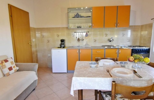 Zambratija Apartment | Apartment in Zambratija with terrace and sea view
